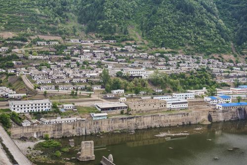 朝鲜人祖先是从哪里过来的?朝鲜南浦房价多少-图2 朝鲜人祖先是从哪里过来的?朝鲜南浦房价多少-图2