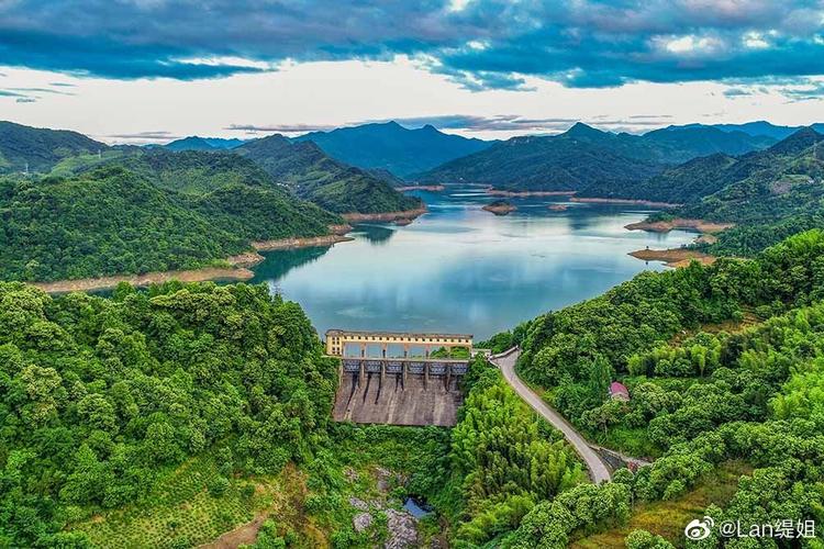 霍山当地有什么旅游景点?霍山磨子潭海拔多少-图2 霍山当地有什么旅游景点?霍山磨子潭海拔多少-图2