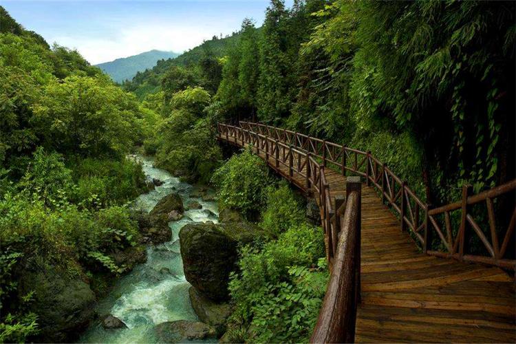 湖北恩施最好玩的地方是?七里坪的气温多少-图1 湖北恩施最好玩的地方是?七里坪的气温多少-图1