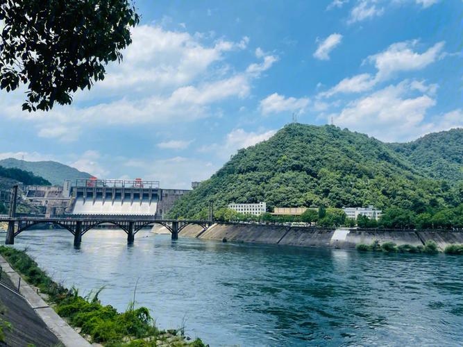 千岛湖小雨天气好玩吗?千岛湖十月天气大概多少度-图2 千岛湖小雨天气好玩吗?千岛湖十月天气大概多少度-图2