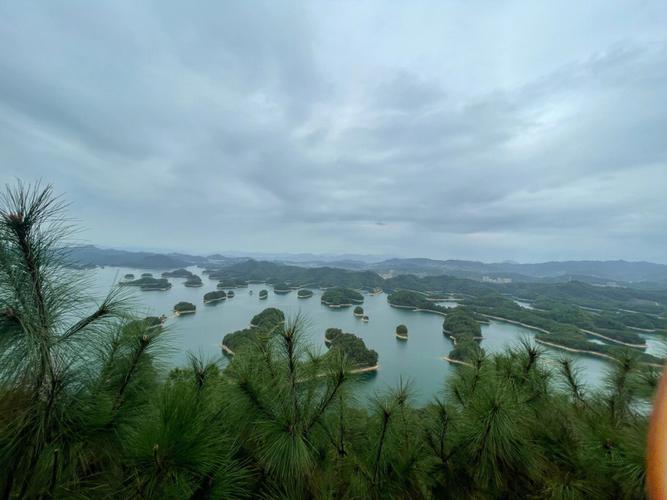 千岛湖小雨天气好玩吗?千岛湖十月天气大概多少度-图1 千岛湖小雨天气好玩吗?千岛湖十月天气大概多少度-图1