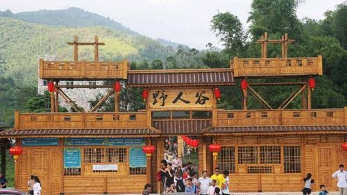 野人谷有什么好玩的地方?野人谷镇有多少学校-图2 野人谷有什么好玩的地方?野人谷镇有多少学校-图2