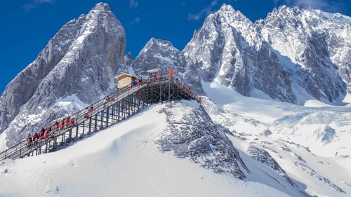 玉龙雪山11月几度?玉龙雪山最近多少度-图1 玉龙雪山11月几度?玉龙雪山最近多少度-图1