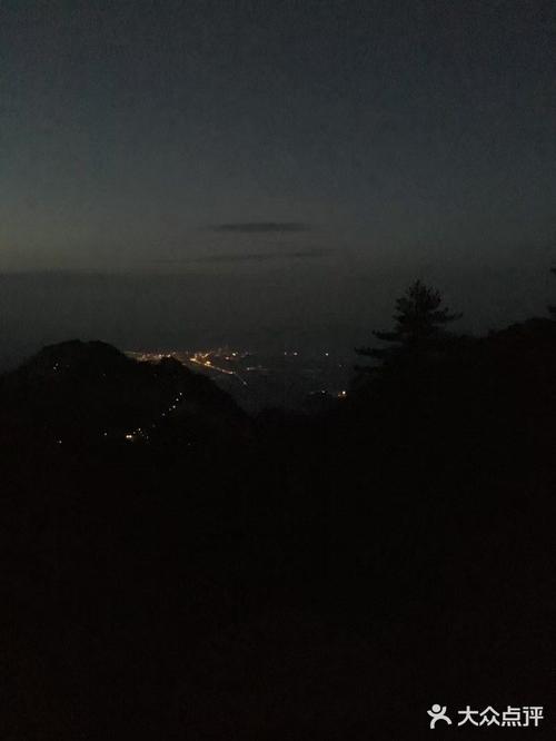 8月份黄山夜里多冷?夏天黄山山顶夜间温度多少-图3 8月份黄山夜里多冷?夏天黄山山顶夜间温度多少-图3